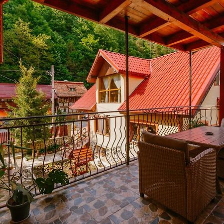 Pensiunea LUKA Slănic Moldova Exterior foto