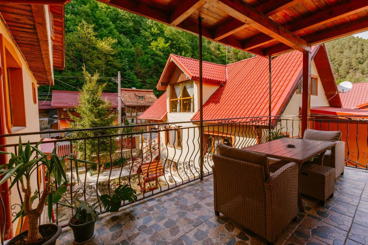 Pensiunea LUKA Slănic Moldova Exterior foto