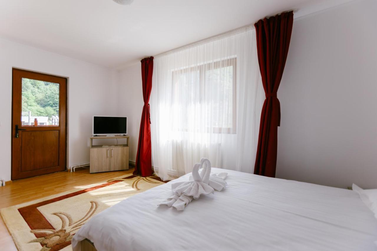 Pensiunea LUKA Slănic Moldova Exterior foto